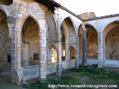 NGULO SUROESTE DEL CLAUSTRO GTICO.